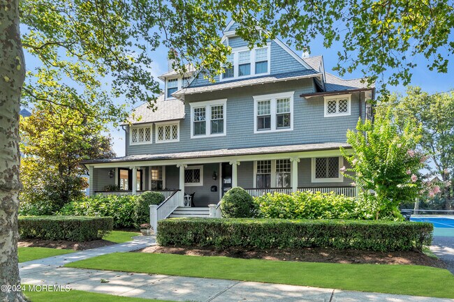 Photo - 207 Monmouth Ave