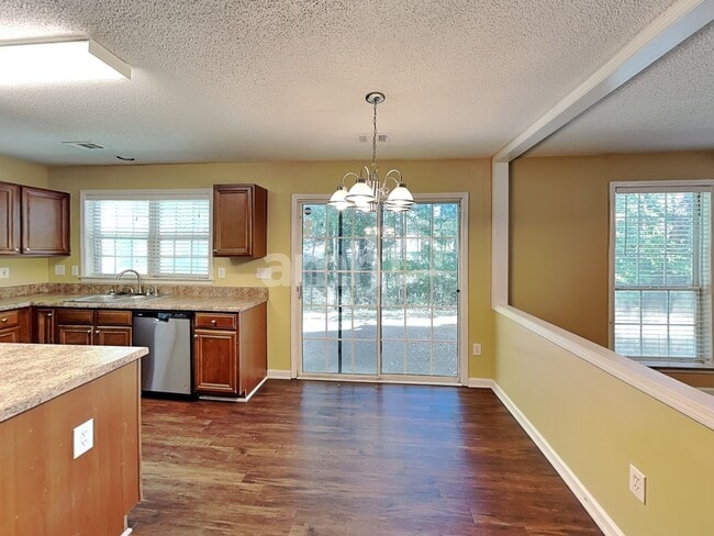 Photo - 3472 Chastain Glen Ln NE