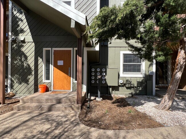 2865 Sundown Ln Unit 102