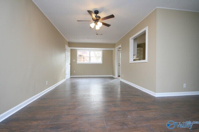 Photo - 4015 Apollo Dr SW