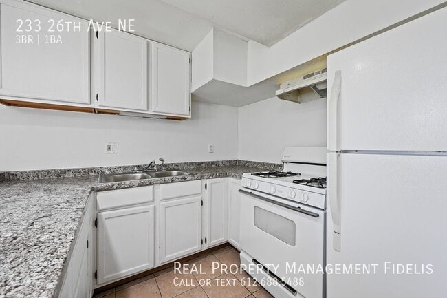 Photo - 233 26th Ave NE