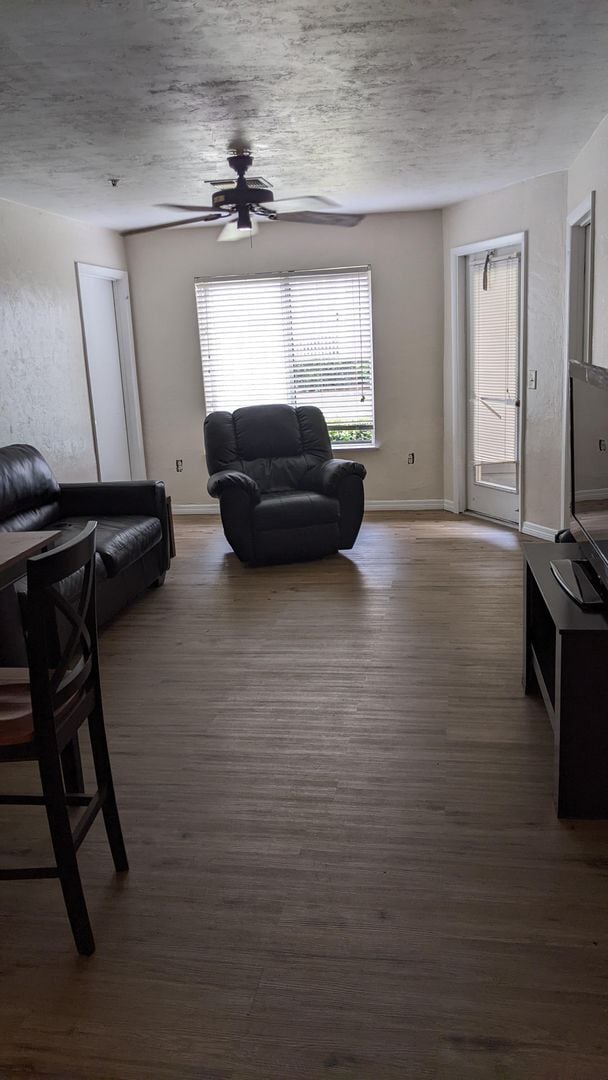 Photo - 4000 SW 23rd St Unit 3-107 - Room 2