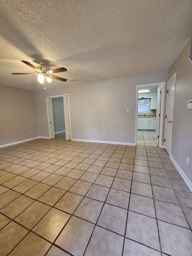 Photo - 2388 Gregory Dr