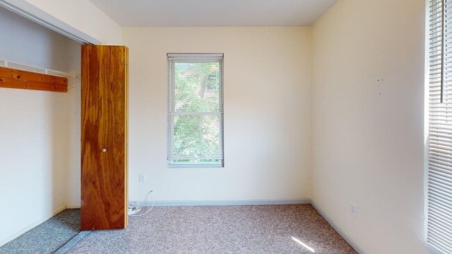 Dormitorio - 833 Brown St