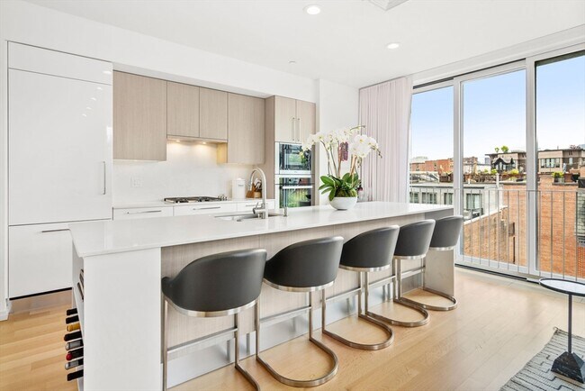 Building Photo - 55 E Springfield St Unit 5B