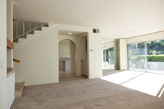 Photo - 2274 Caminito Castillo