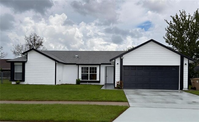 Building Photo - 303 Silk Oak Dr