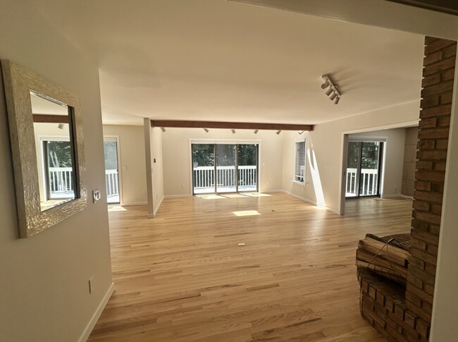 Photo - 19 Brookhill Ln