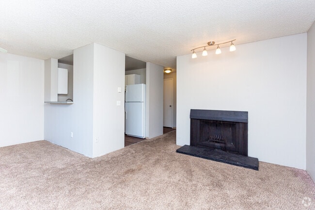 1BR,1BA-720SF