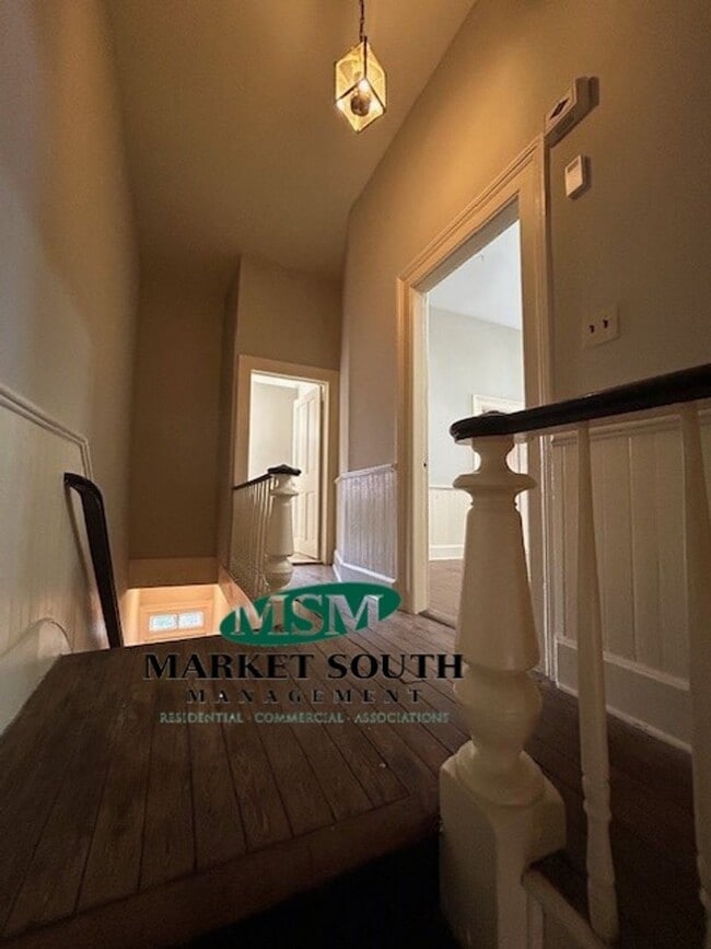 Photo - HISTORIC DOWNTOWN ONE BEDROOM!
