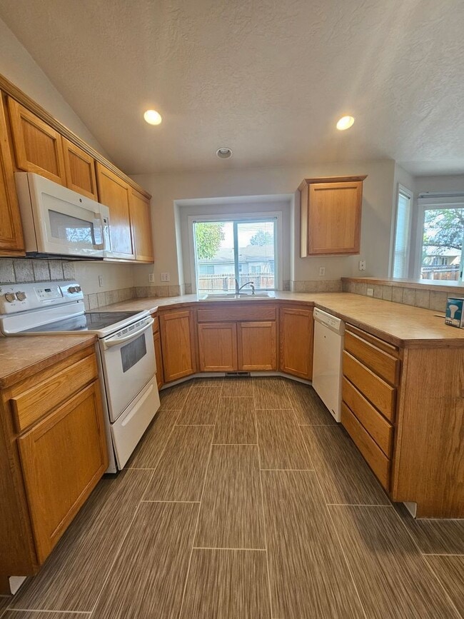 1276 W Brown Trout Dr