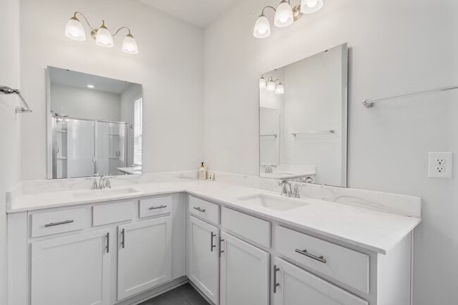 Photo - 2053 Ainsley Dr