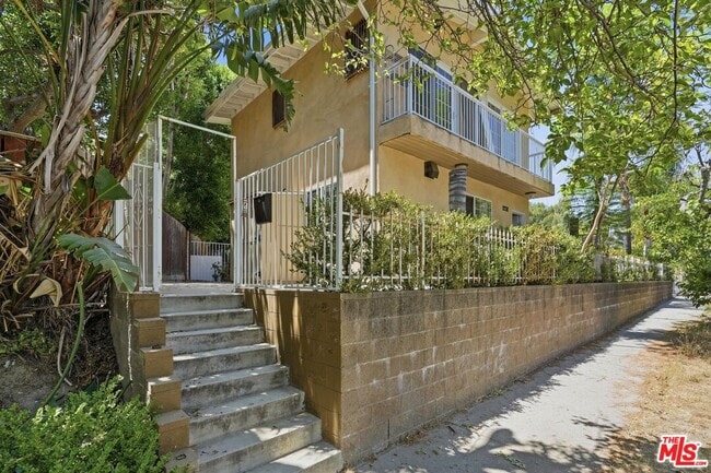 12311 Bradford Pl