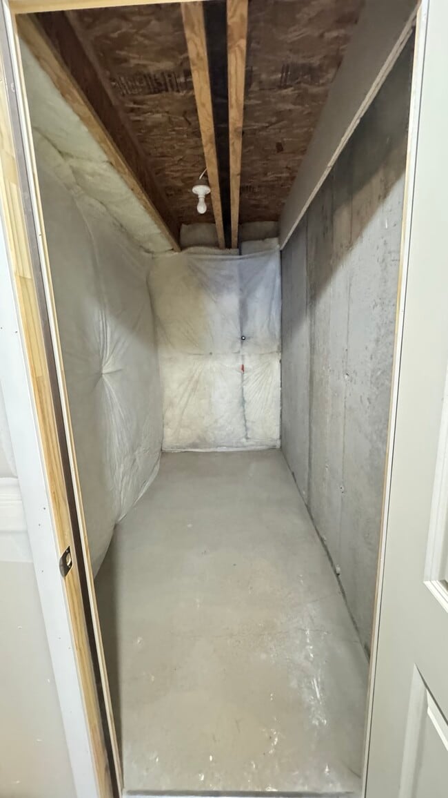 Photo - 404 Grassland Dr