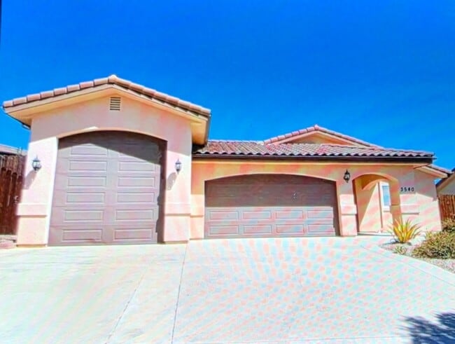 3540 Lakeside Village Dr