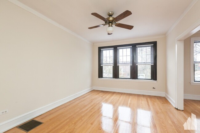 1444 W Byron, Unit 3904-1, Chicago, IL 60613 - 1448 W Byron St Apartamentos