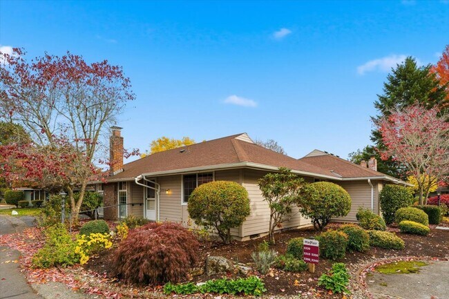 Photo - 5330 SW Mayfair Ct