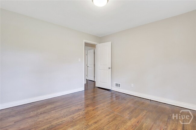 Photo - 5215 Habersham St