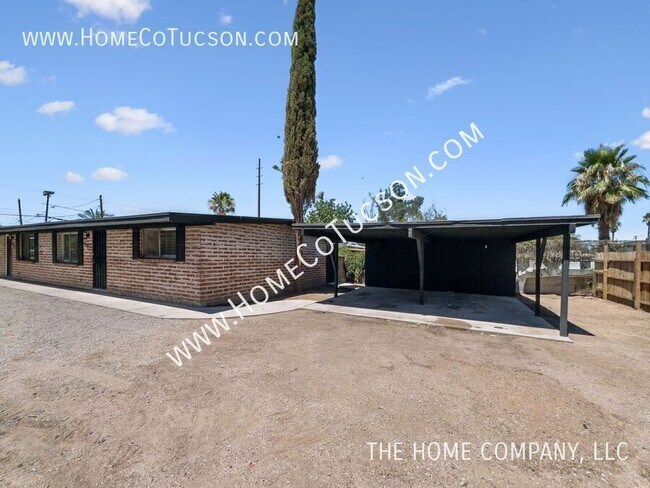 Photo - 4537 E Fairmount St