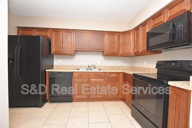 Photo - 1139 Mercury Dr W Unit C