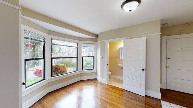 Photo - Corona Apartments