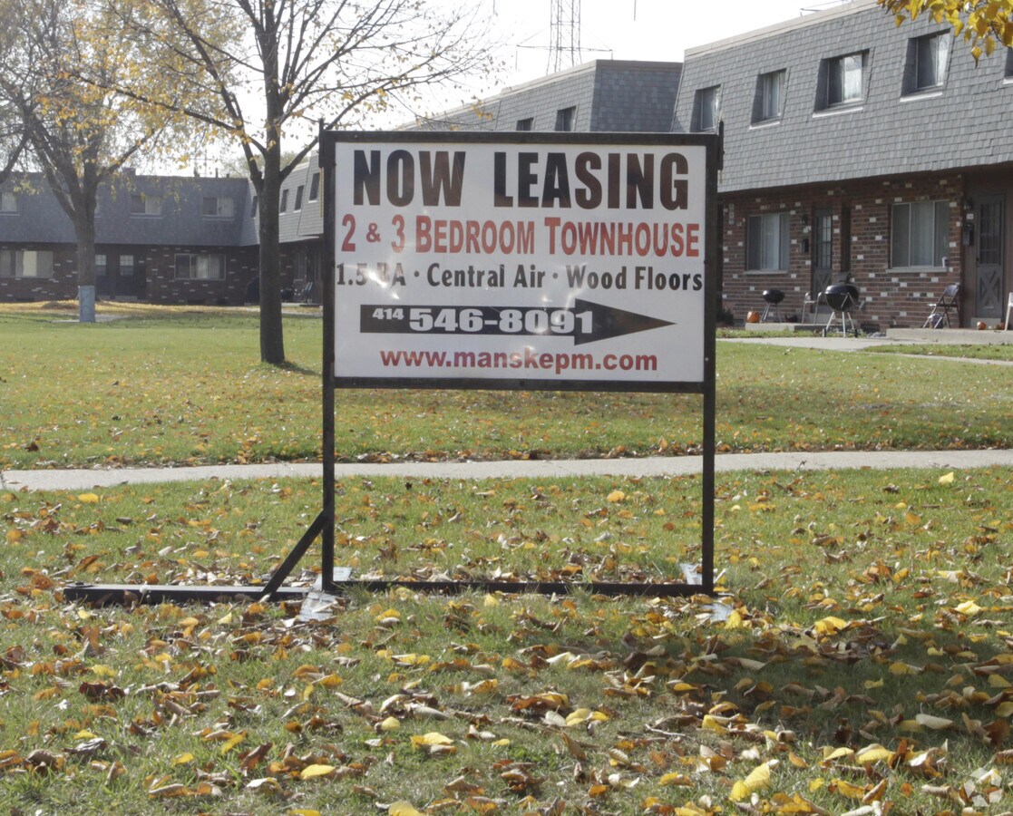 West View Manor - West View Manor