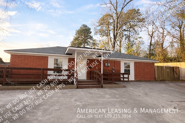 Building Photo - 915 Kiln Ave