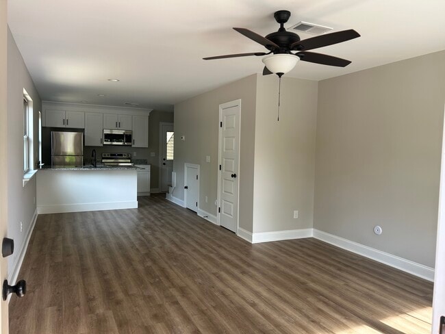 Photo - 306 Warrenfells St Unidad A