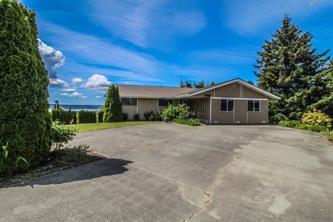Photo - 3233 54th St SW