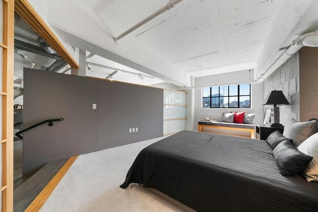 Photo - 1314 NW Irving St Unit 608