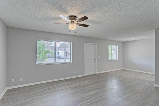 Photo - 9186 Roan Ln