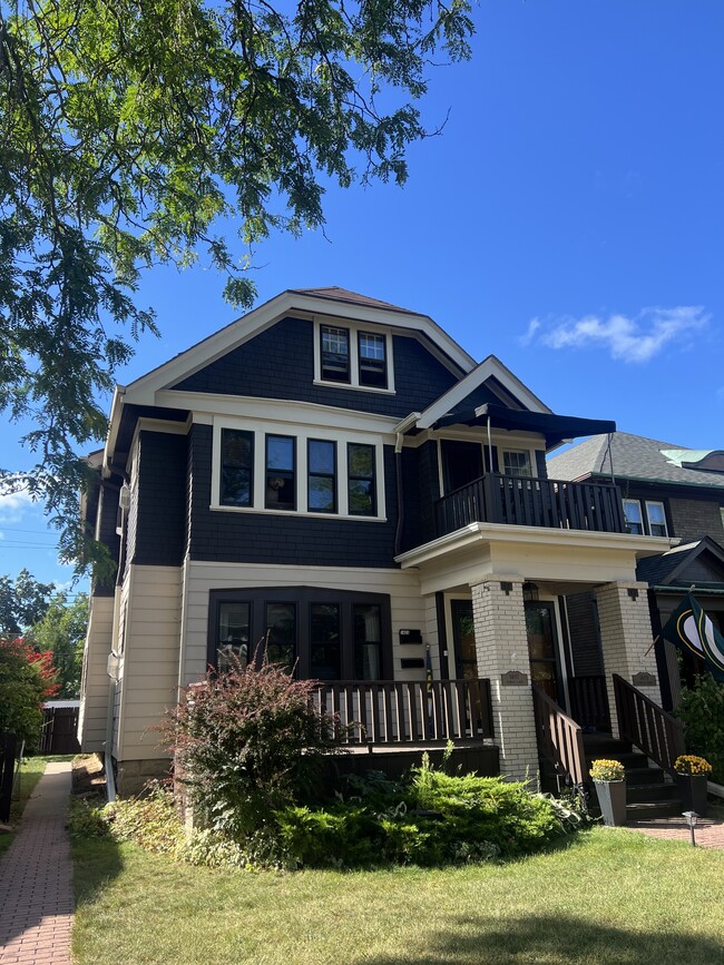 Front of Duplex Home - 1407 E Elmdale Ct Townhome