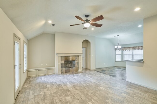 Photo - 13613 Vail Dr