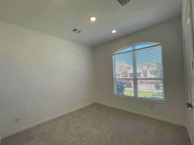 Building Photo - 32027 Victoria Meadow Dr