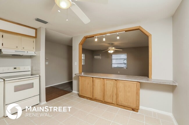 Photo - 818 Wedgewood Dr