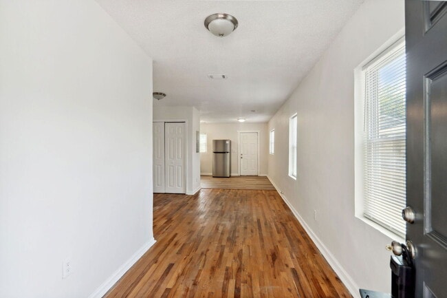 Photo - 619 Oliver St NW Unit B