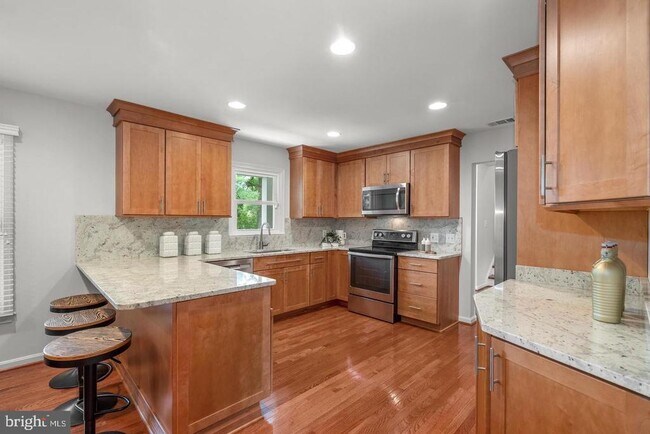 Photo - 9428 Meadow Shire Ln