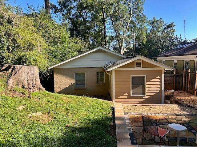 Photo - 695 United Ave SE