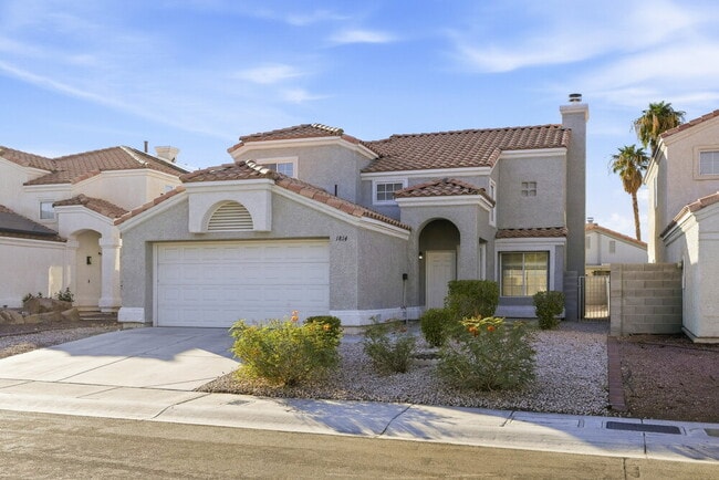1814 La Villa Dr
