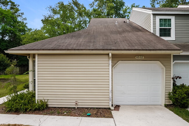 Photo - 8532 Sturbridge Cir W Townhome