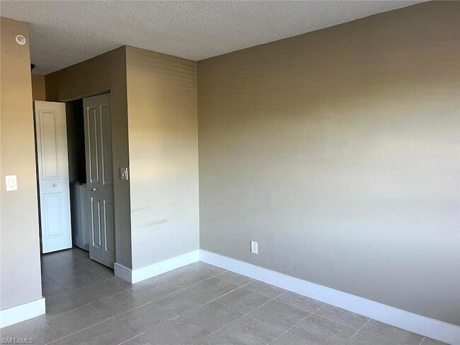 Photo - 1205 Wildwood Lakes Blvd