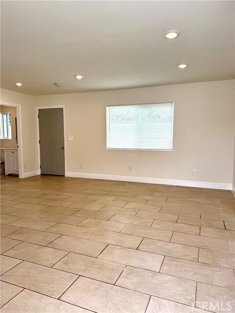 Photo - 6515 White Oak Ave