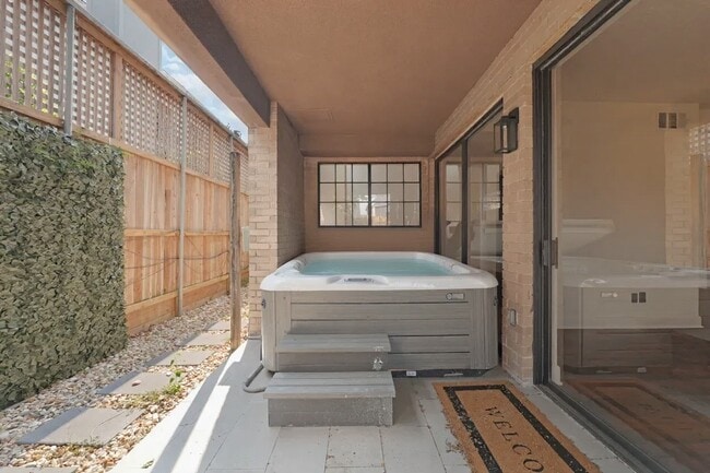 Photo - 1425 Nantucket Dr Unidad D