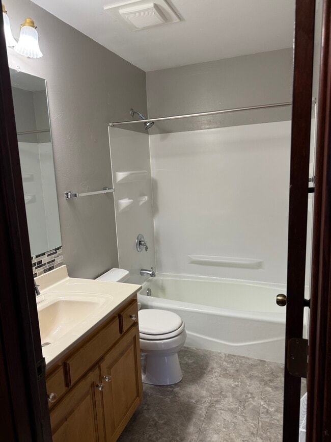Photo - 755 Robert St S Unit 755