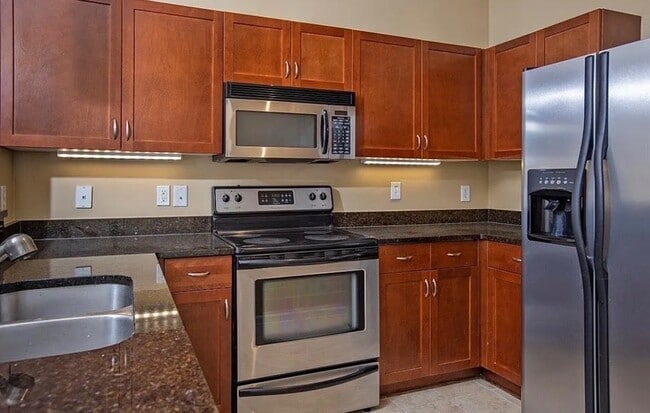 Photo - 870 Mayson Turner Rd NW Unit 1309