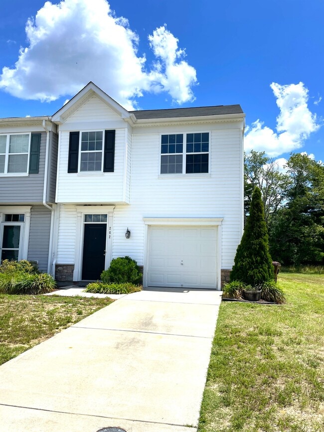 Building Photo - 262 Garrison Way