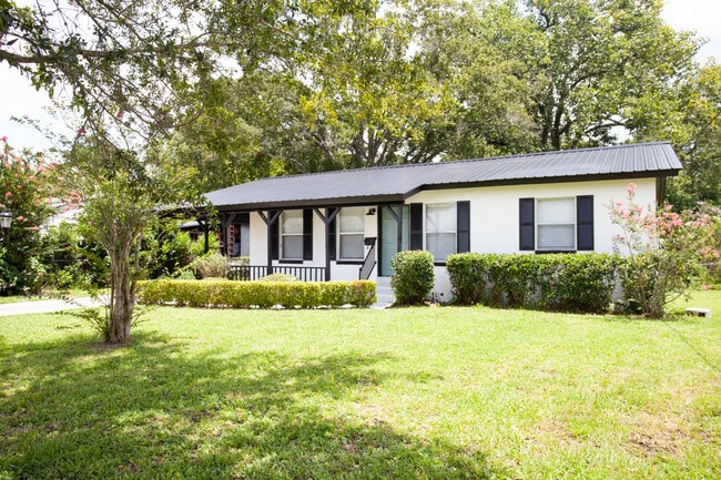 Photo - 1321 Stimson St