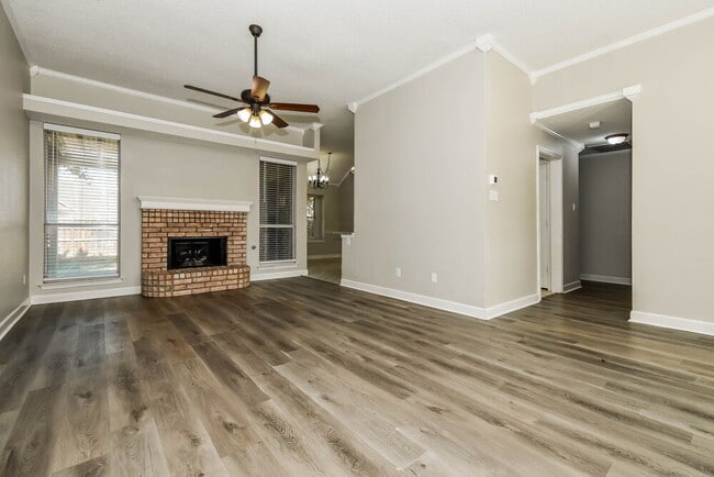 Photo - 2513 Dandelion Ln