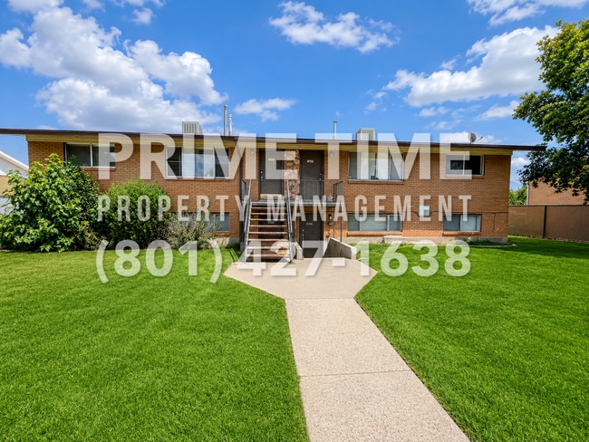 Building Photo - CREC 4 Plex Unit CREC 1435