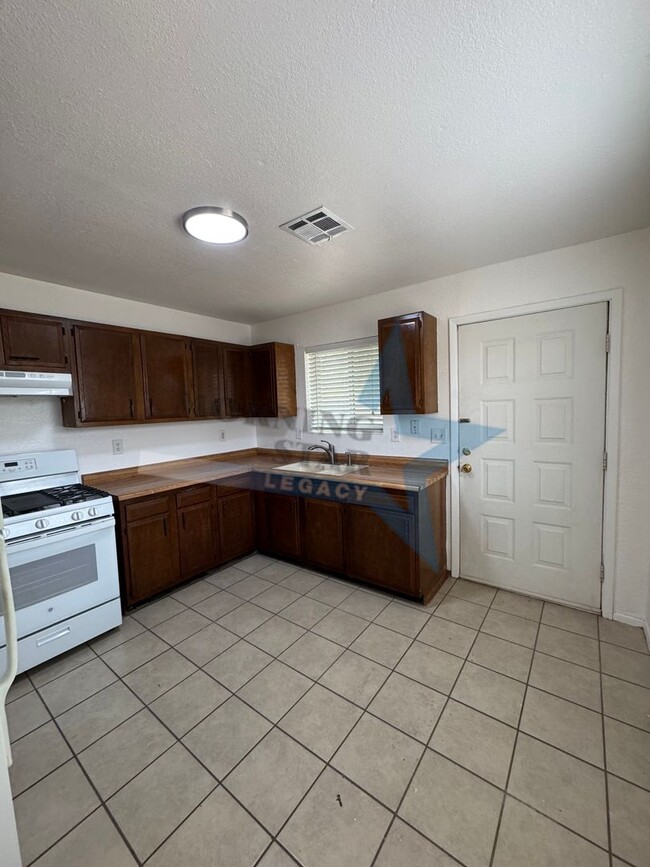 Photo - Cute 2-Bedroom Duplex